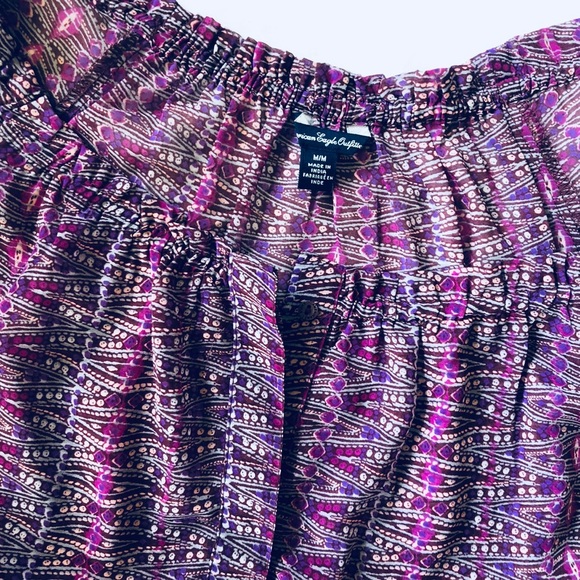 Semi sheer AE peasant top - Picture 3 of 4